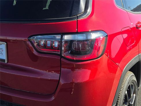 New 2026 Jeep Compass Latitude image 13