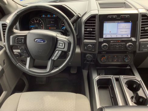 Used 2017 Ford F150 XLT w/ Equipment Group 302A Luxury AWD/4WD image 9