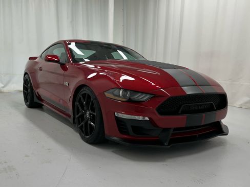 Used 2022 Ford Mustang GT RWD image 2