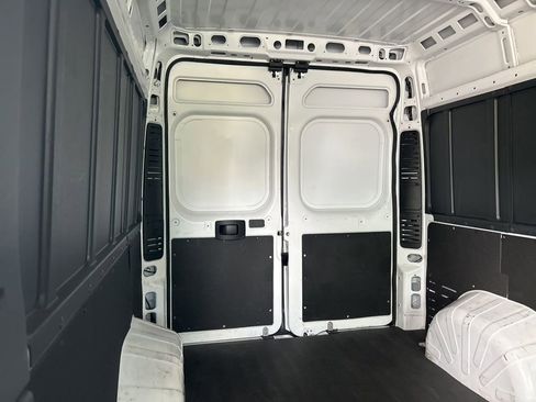 Used 2025 RAM ProMaster 2500 w/ Convenience Group FWD image 31