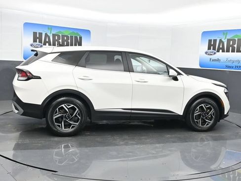 Used 2023 Kia Sportage LX FWD image 6