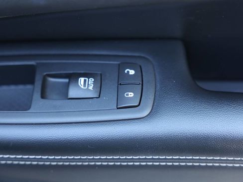 Used 2015 Jeep Grand Cherokee Limited image 11