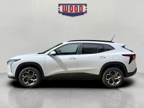 New 2026 Chevrolet Trax LT w/ LT Convenience Package FWD image 4