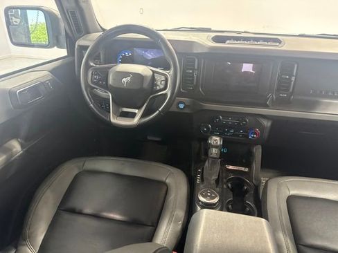 Used 2023 Ford Bronco Big Bend w/ Sasquatch Package AWD/4WD image 19