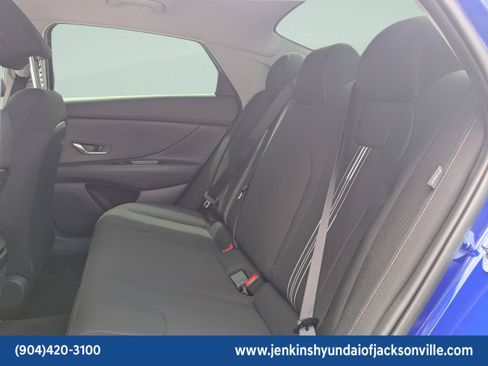 New 2025 Hyundai Elantra Hybrid FWD image 1