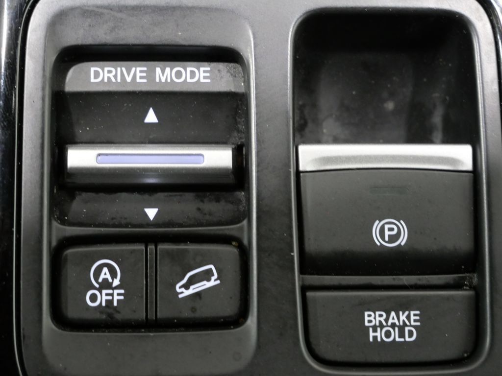 Used 2024 Honda Pilot Sport image 21
