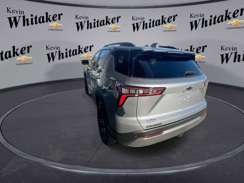 Used 2025 Chevrolet Equinox LT w/ Midnight Edition image 6