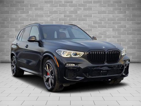 Used 2021 BMW X5 M50i w/ Executive Package image 3