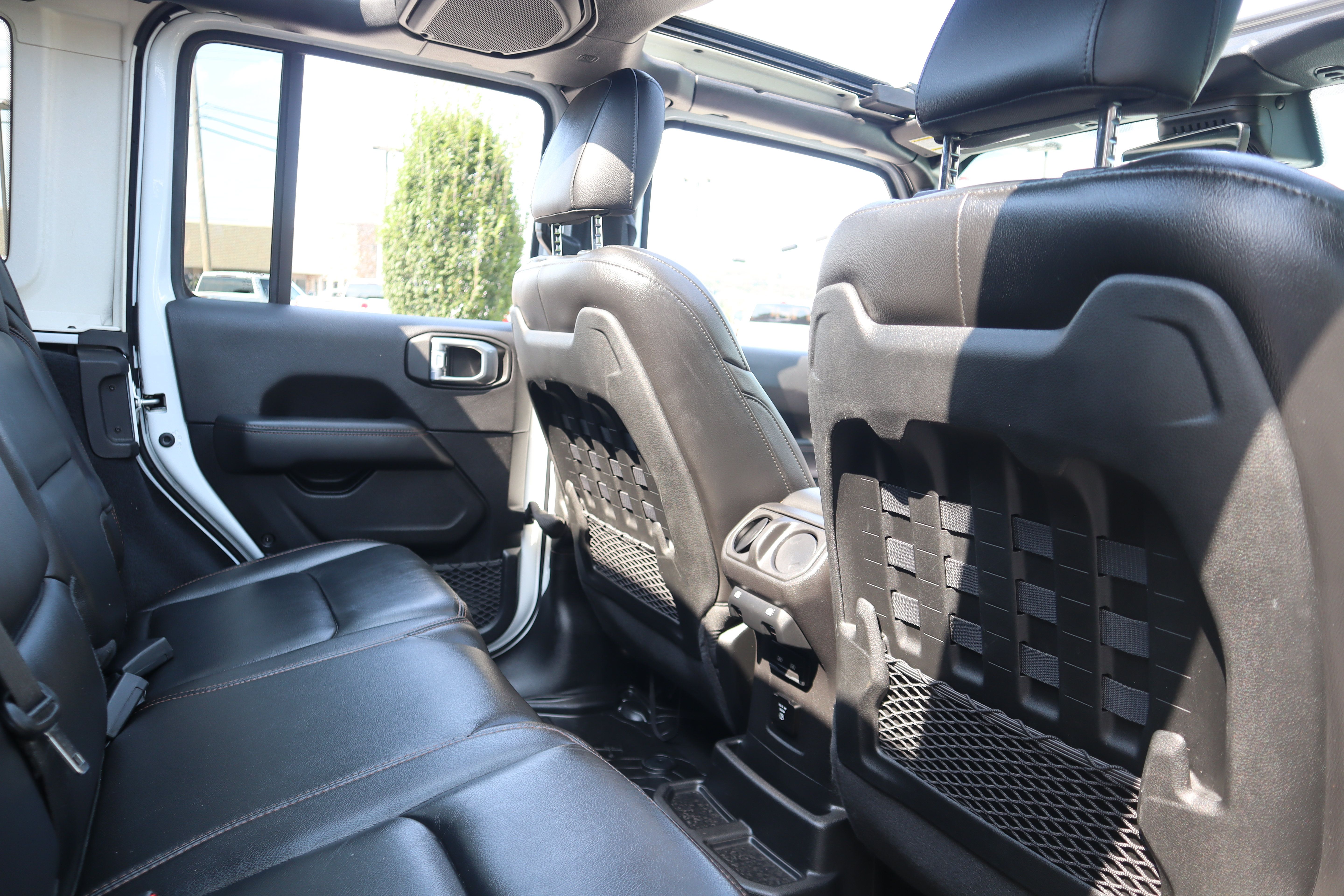 Used 2022 Jeep Wrangler Unlimited Rubicon w/ Dual Door Group (Lowers Only) AWD/4WD image 28