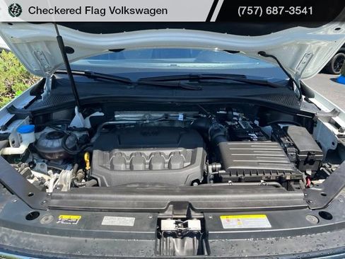 Used 2022 Volkswagen Tiguan SE FWD image 32