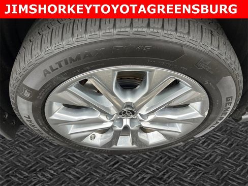 Used 2021 Toyota Highlander Limited image 11