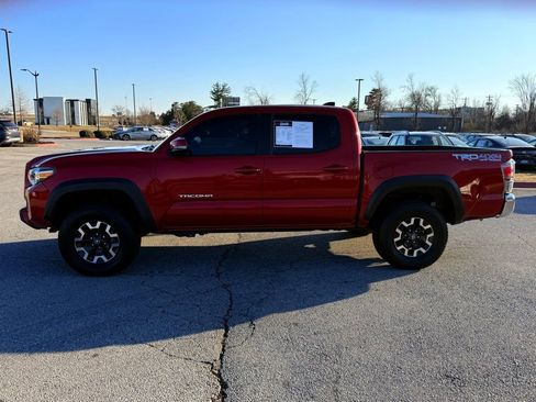 Used 2021 Toyota Tacoma TRD Off-Road image 4