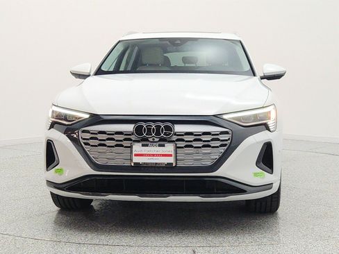 Used 2024 Audi Q8 e-tron Premium Plus w/ Premium Plus Package AWD/4WD image 2