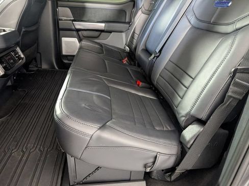 Used 2025 Ford F250 Platinum AWD/4WD image 31