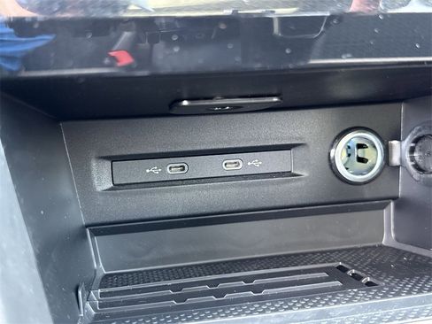 New 2025 Volkswagen Taos SE image 35