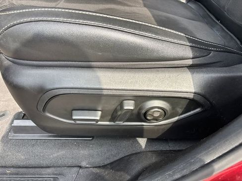 Used 2024 Jeep Grand Cherokee L Altitude AWD/4WD image 7