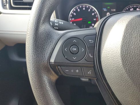 Used 2022 Toyota RAV4 XLE FWD image 22