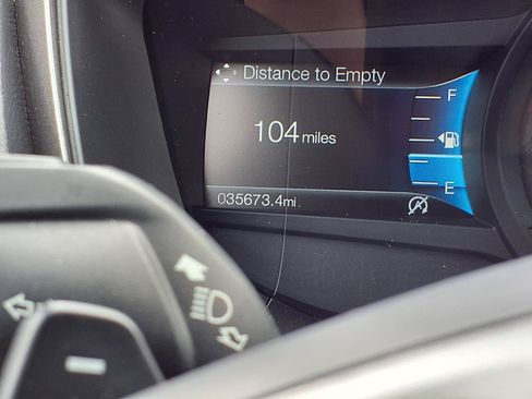 Used 2018 Ford Fusion SE w/ Fusion SE Technology Package FWD image 16