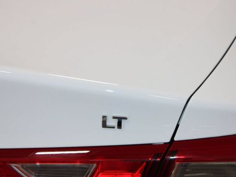 Used 2025 Chevrolet Malibu LT FWD image 27