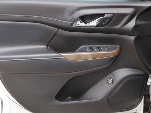 Used 2019 GMC Acadia SLE image 7