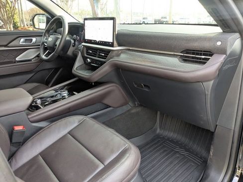 Used 2025 Ford Explorer Platinum w/ Ultimate Package image 20