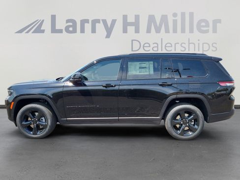 New 2025 Jeep Grand Cherokee L Limited w/ Black Appearance Package image 3
