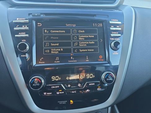 Used 2019 Nissan Murano SV w/ Premium Package image 10