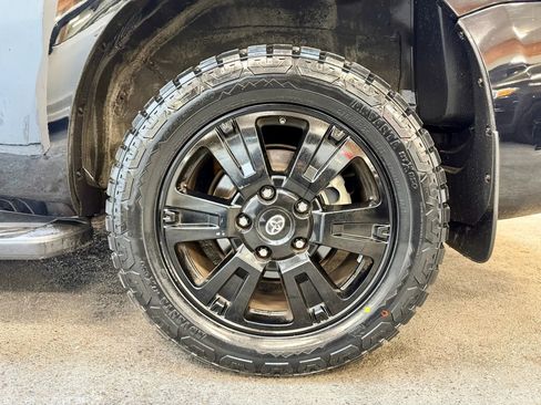 Used 2019 Toyota Sequoia TRD Sport image 7