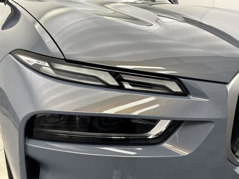 New 2026 BMW X7 xDrive40i image 18