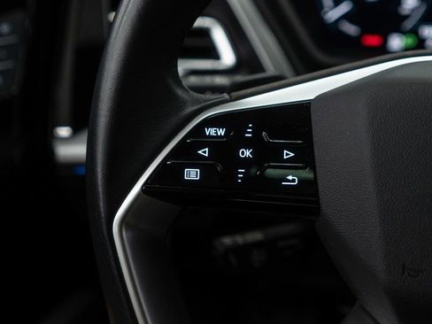 Used 2022 Audi Q4 e-tron Prestige image 18