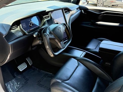 Used 2018 Tesla Model X 100D image 24