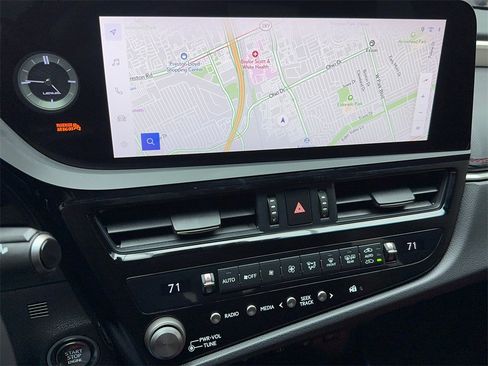 Used 2023 Lexus ES 350 F Sport w/ Accessory Package (Z2) image 28