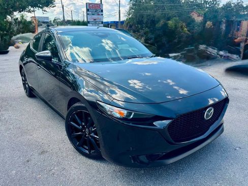 Used 2024 MAZDA MAZDA3 s FWD image 3