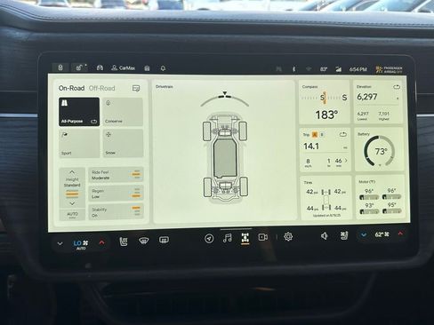 Used 2022 Rivian R1S Adventure image 57