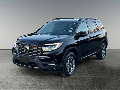 Used 2023 Honda Passport TrailSport image 3