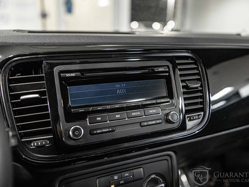 Used 2014 Volkswagen Beetle 1.8T image 19