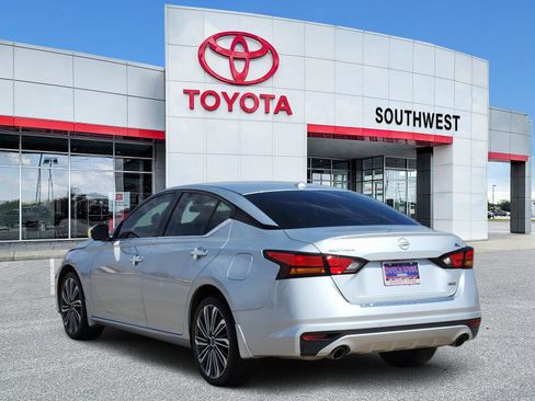 Used 2023 Nissan Altima 2.5 SL image 4