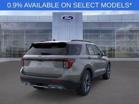 New 2026 Ford Explorer Active w/ Active Comfort Package image 8