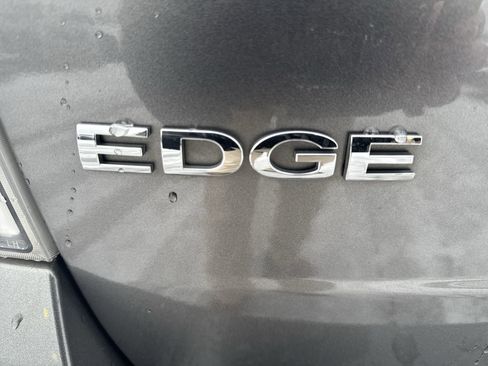 Used 2010 Ford Edge SEL image 30