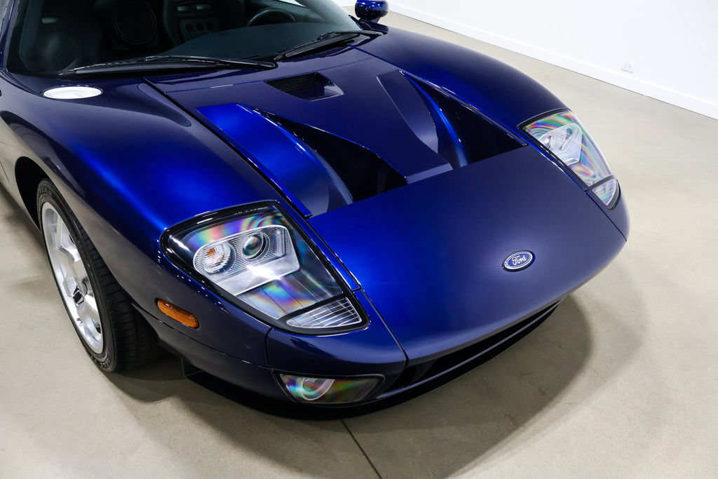 Used 2005 Ford GT RWD image 56