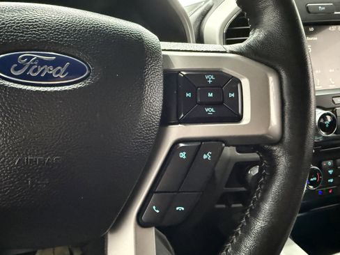 Used 2018 Ford F150 Lariat w/ Equipment Group 502A Luxury AWD/4WD image 12
