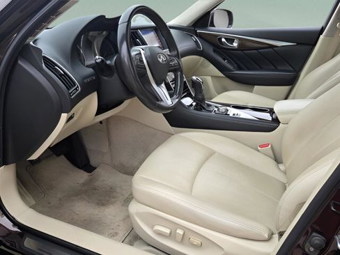 Used 2018 INFINITI Q50 Luxe w/ Essential Package (3.0T Luxe) image 13