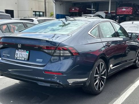 Used 2024 Honda Accord Touring image 5