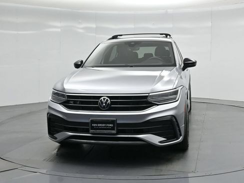 Used 2023 Volkswagen Tiguan SE R-Line FWD image 53