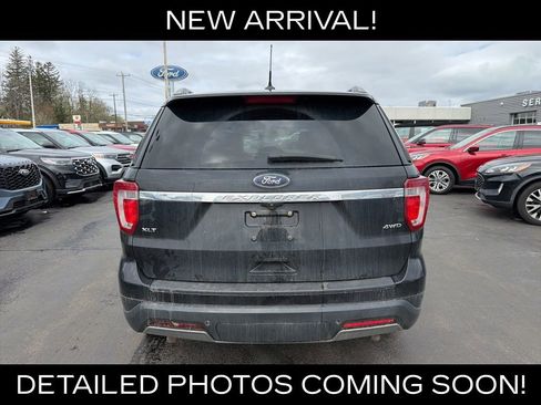 Used 2019 Ford Explorer XLT w/ Equipment Group 202A image 6