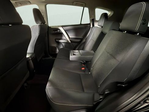 Used 2016 Toyota RAV4 XLE image 30