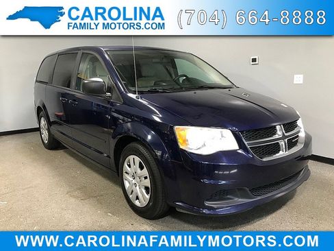 Used 2016 Dodge Grand Caravan SE w/ Quick Order Package 29E SE FWD image 1