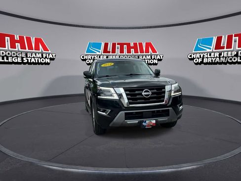 Used 2024 Nissan Armada SV AWD/4WD image 2