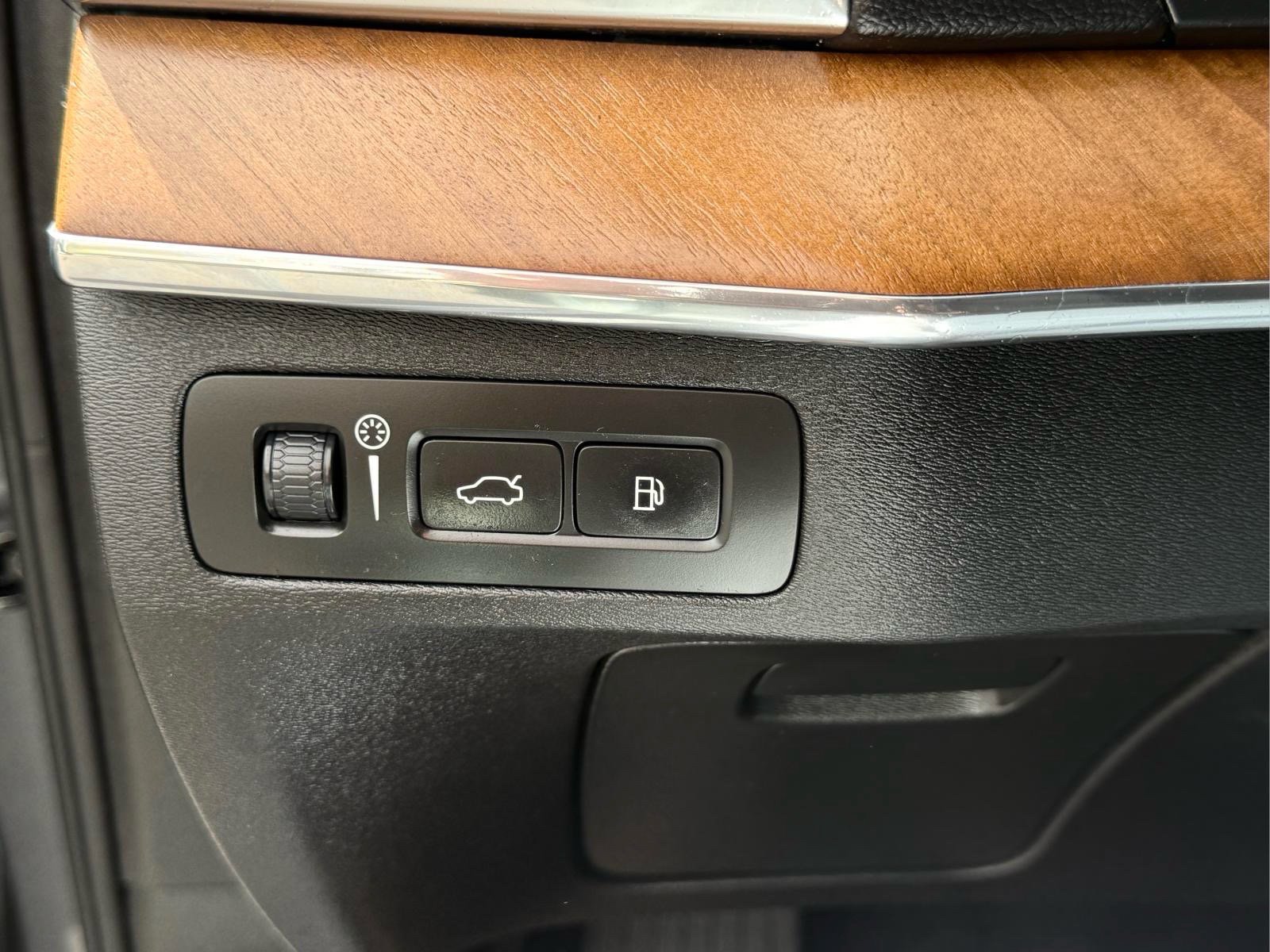 Used 2018 Volvo XC90 T8 Inscription w/ Luxury Package AWD/4WD image 21