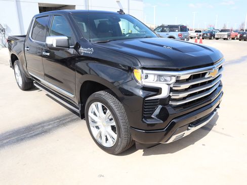 New 2026 Chevrolet Silverado 1500 High Country image 2